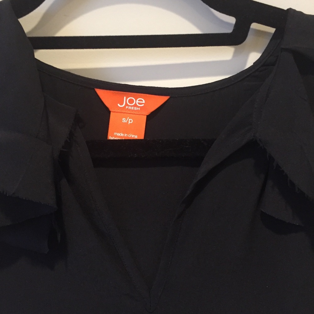 Joe Fresh Ruffle top - Picture 2 of 3